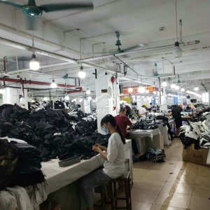 广州市耀雅服饰有限公司