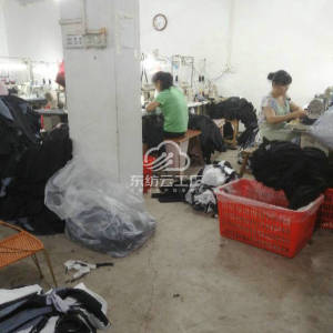 江西信丰依之园服装厂