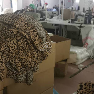 广州创意服饰有限公司