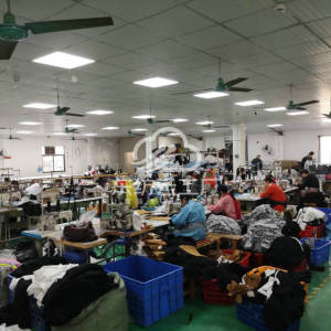 广州市白云区夏茅村哲派服饰