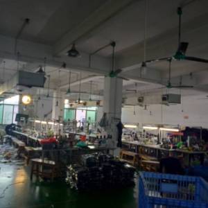 蓝丰娇服装公司