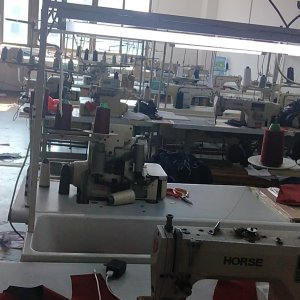 雅薇服饰有限公司