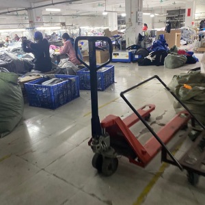 梓航服饰有限公司