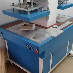 鑫盈嘉凹凸压花