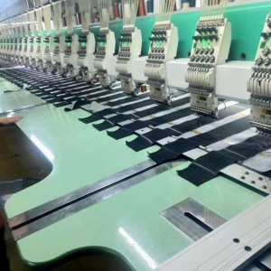 展鹏电脑服装刺绣加工厂