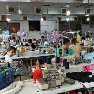 广州市晓玲服装厂