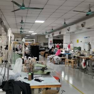 广州市亚漫服装有限公司