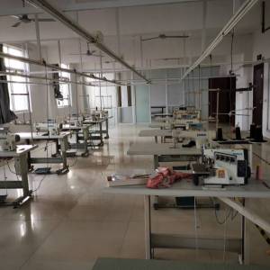 靖江市明盈服装厂