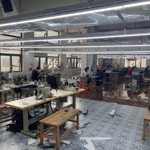 中山市大涌镇长舞制衣厂