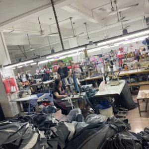 佛山市金童网址服装有限公司