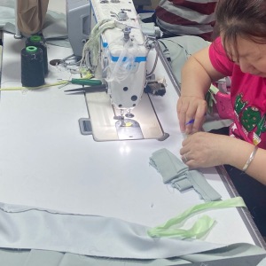 广州市白云区金帝亚制衣厂