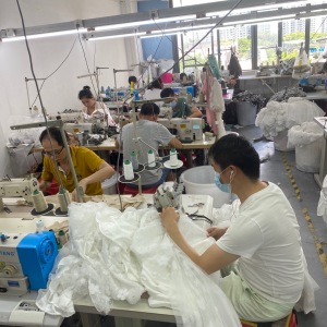 楠梵服饰（深圳）有限公司