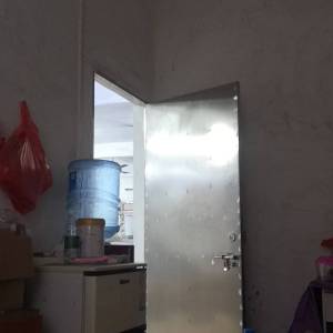 妍妍制衣加工厂