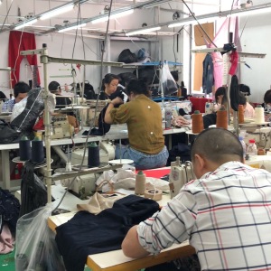 深圳市唯婷服饰厂