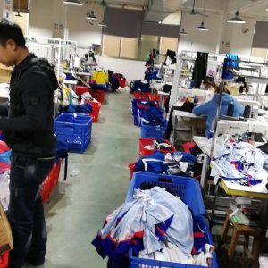 骖驰服装有限公司