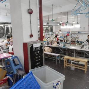 广州市唯耀服饰