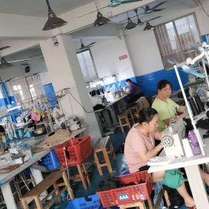 广州市珍彩服饰有限公司