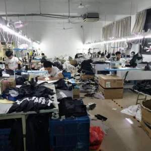 嫣然女装服装厂