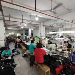 佰大王子服装厂