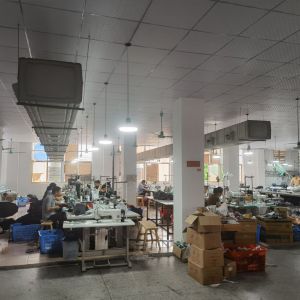 创佳服饰专业羽绒厂