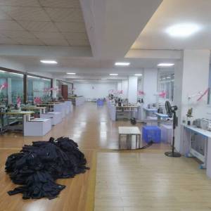 湘龙服饰有限公司