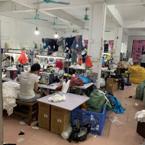 广州新彩服饰有限公司