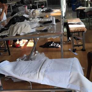 媛媛服装加工厂