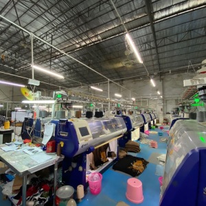 广州裳裳服饰毛织