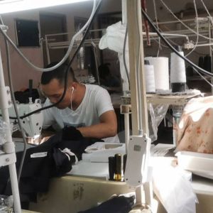 小向服装加工厂