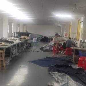 惠州市依鑫衣亿服饰有限公司