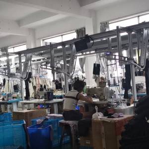 世扬服装加工厂