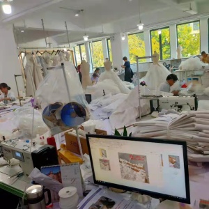 珂蔓莎国际婚纱工厂