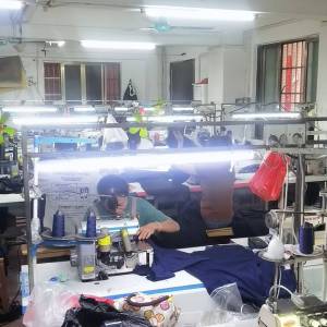 鸿源服饰加工厂