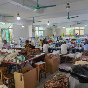 广州衣之源服饰