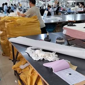 美娜服装有限公司