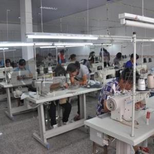 凯伦安纳时装工厂