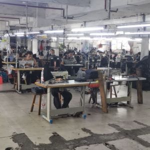 海蓝船长服装有限公司