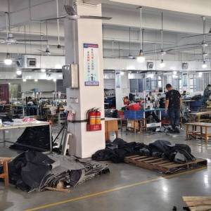 佛山市顺德区红版服装有限公司