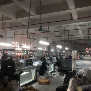 东莞市荣英服饰有限公司