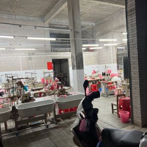 诺妍服装有限公司