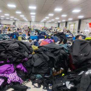 南阳雨霸防雨服饰有限公司