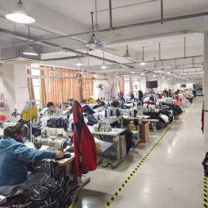 湖北阳新祥忠服饰