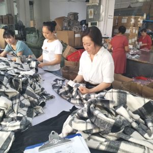 广州文萱服饰有限公司