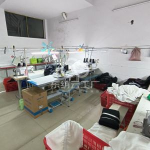 采霞制衣加工厂