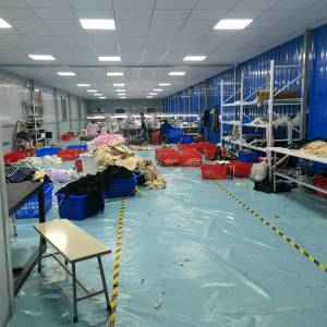 仙桃妍梦服饰有限公司