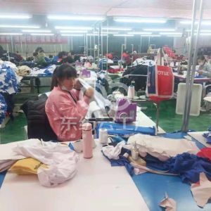 荣冠服饰有限公司