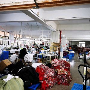 芸溪服装加工厂