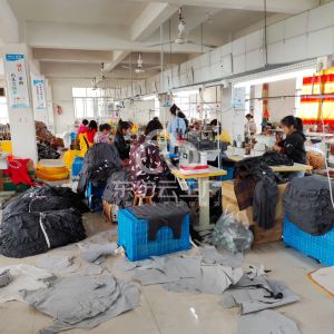 华乐服装加工厂