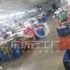 辉琳服装加工厂