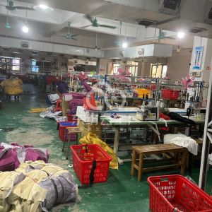 辉汇亿新服饰有限公司